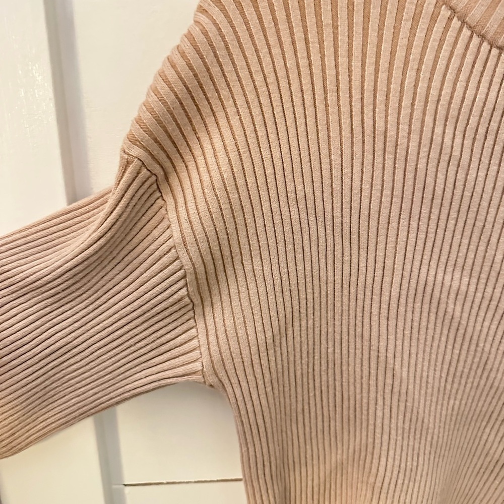 VARLEY M Haggen 2.0 tan woman boxy mock neck viscose blend ribbed stretch top - Picture 7 of 14